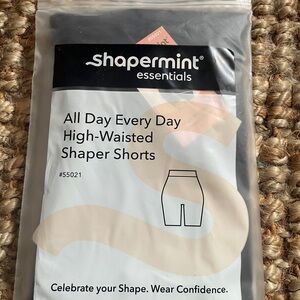 Shapermint Essentials Fresh Control Mid-Waist Shaper Bike Shorts new medium